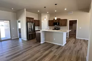 860 S Mcculloch Ct, Pueblo West, CO 81007 - Photo 4