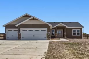 667 E Vermillion Dr, Pueblo West, CO 81007 - Photo 2