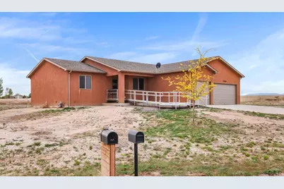 1058 E Ranch Dr, Pueblo West, CO 81007 - Photo 8