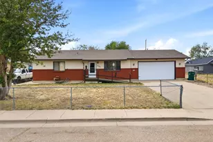 1826 E 3rd St, Pueblo, CO 81001 - Photo 2