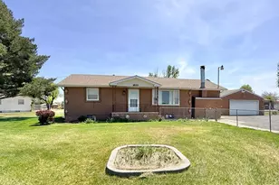 2202 Harvey Pl, Pueblo, CO 81006 - Photo 1