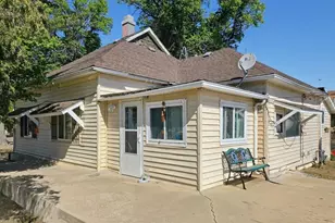 658 St Vrain Ave, Las Animas, CO 81054 - Photo 6