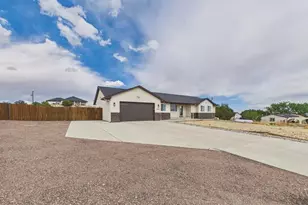 1660 N Bonita Dr, Pueblo West, CO 81007 - Photo 2