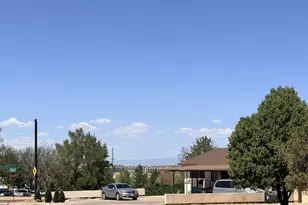 142 Douglas Ln, Pueblo, CO 81001 - Photo 32