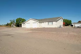 303 E Larchmont Dr, Pueblo West, CO 81007 - Photo 18