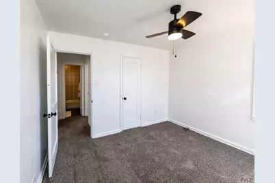 422 S Prairie Ave, Pueblo, CO 81005 - Photo 12