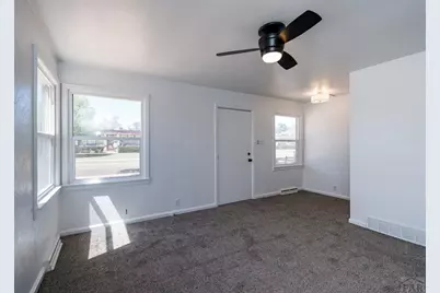 422 S Prairie Ave, Pueblo, CO 81005 - Photo 8