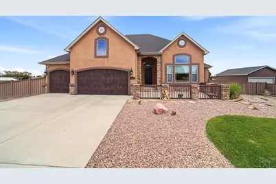 1024 S Greenbrier Dr, Pueblo West, CO 81007 - Photo 1