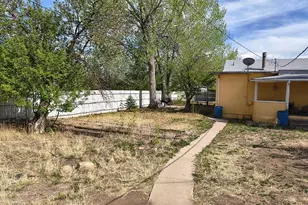 824 W 7th St, Walsenburg, CO 81089 - Photo 6