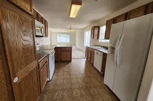 2220 Meadowlark Ln, Pueblo, CO 81008 - Photo 6