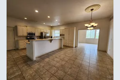 6055 Pine Bluff Dr, Pueblo, CO 81004 - Photo 2