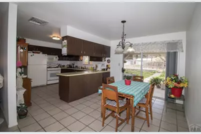 327 W Circle Dr, Canon City, CO 81212 - Photo 6