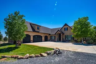 5672 St Charles River Dr, Pueblo, CO 81004 - Photo 2