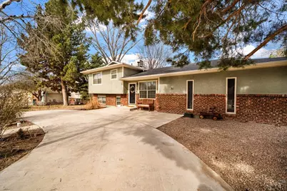 1123 Candytuft Blvd, Pueblo, CO 81001 - Photo 2