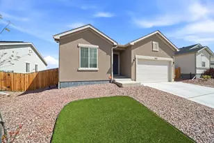 2213 Sunrise Ln, Pueblo, CO 81008 - Photo 38