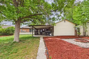 1615 Englewood Dr, Pueblo, CO 81005 - Photo 30