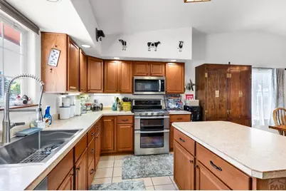 75 Wheatridge Dr, Pueblo, CO 81005 - Photo 10
