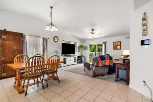 75 Wheatridge Dr, Pueblo, CO 81005 - Photo 4