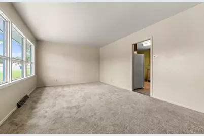 1806 Mackenzie Rd, Pueblo, CO 81001 - Photo 4
