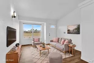 311 E Bond Dr, Pueblo, CO 81007 - Photo 4