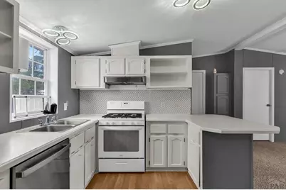 708 Santa Clara Ave, Pueblo, CO 81005 - Photo 8