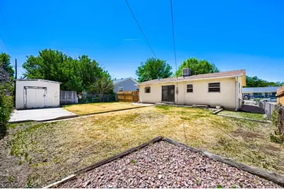 2032 Ridgewood Ln, Pueblo, CO 81005 - Photo 16