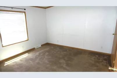 802 W 2nd St, Walsenburg, CO 81089 - Photo 12