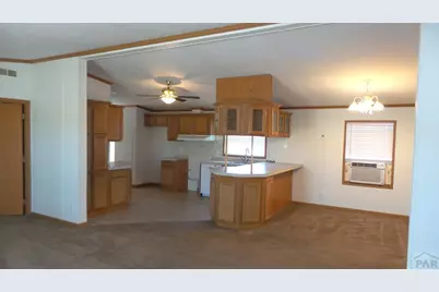 802 W 2nd St, Walsenburg, CO 81089 - Photo 4