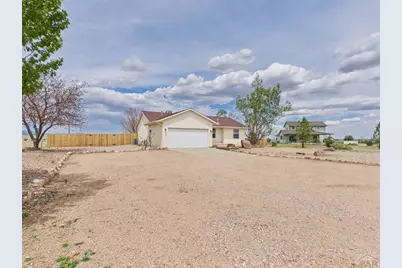 221 W Bywood Dr, Pueblo West, CO 81007 - Photo 2
