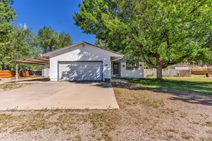 24860 Terry Ct, Pueblo, CO 81006 - Photo 4