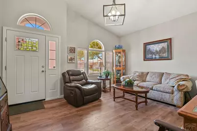 932 Pinecrest Dr, Pueblo, CO 81005 - Photo 6