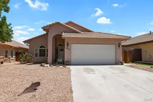 932 Pinecrest Dr, Pueblo, CO 81005 - Photo 1