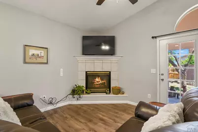932 Pinecrest Dr, Pueblo, CO 81005 - Photo 16