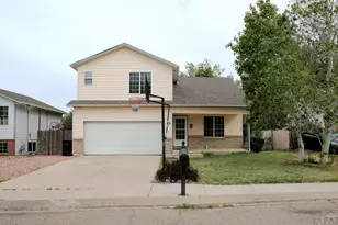 8 Borman Ct, Pueblo, CO 81001 - Photo 2