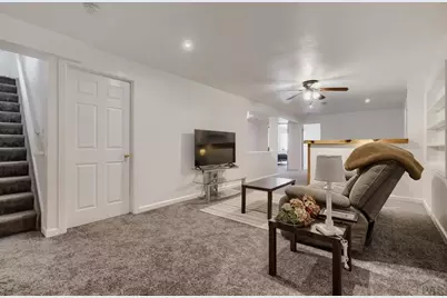 27 E Bonanza Dr, Pueblo West, CO 81007 - Photo 10