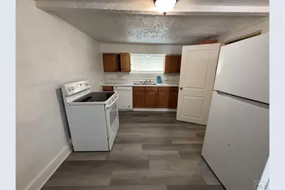 1114 E 6th St, Pueblo, CO 81001 - Photo 6