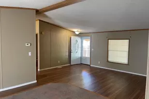 3016 Ridgeview Pl, Pueblo, CO 81003 - Photo 4