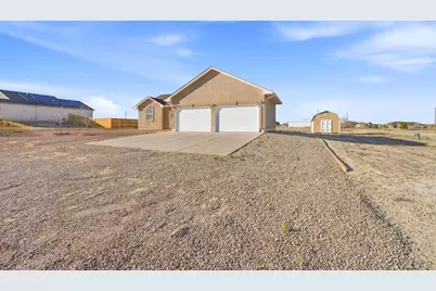 1169 E Canary Dr, Pueblo, CO 81007 - Photo 4