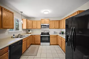57 W Bonanza Dr, Pueblo, CO 81007 - Photo 8