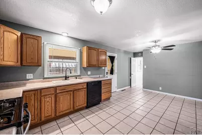 1803 Brimmer St, Pueblo, CO 81005 - Photo 12