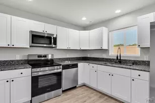 1130 Elm St, Pueblo, CO 81004 - Photo 10