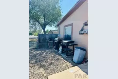 2137 W 20th St, Pueblo, CO 81003 - Photo 6