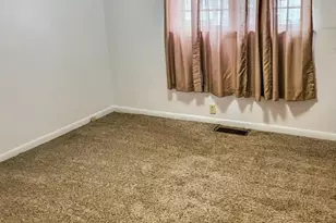 212 Cimarron, La Junta, CO 81050 - Photo 4