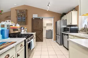 675 E McClave Dr, Pueblo, CO 81007 - Photo 8