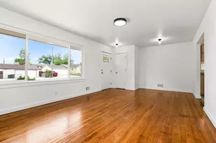 1611 Englewood Dr, Pueblo, CO 81005 - Photo 8