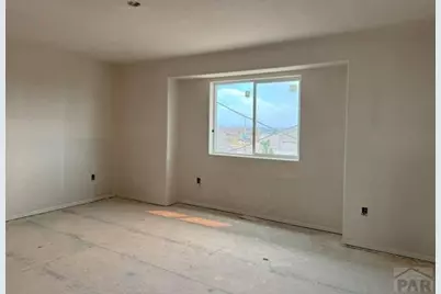 2410 Yankee Ct, Pueblo, CO 81008 - Photo 6