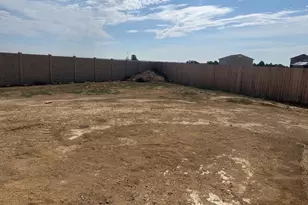 2410 Yankee Ct, Pueblo, CO 81008 - Photo 8