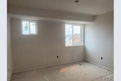 2410 Yankee Ct, Pueblo, CO 81008 - Photo 4