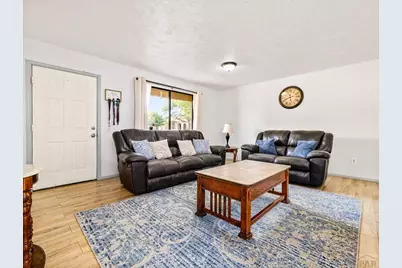 635 E Autumn Dr, Pueblo West, CO 81007 - Photo 4