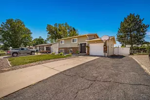 3726 Canterbury Ln, Pueblo, CO 81005 - Photo 2